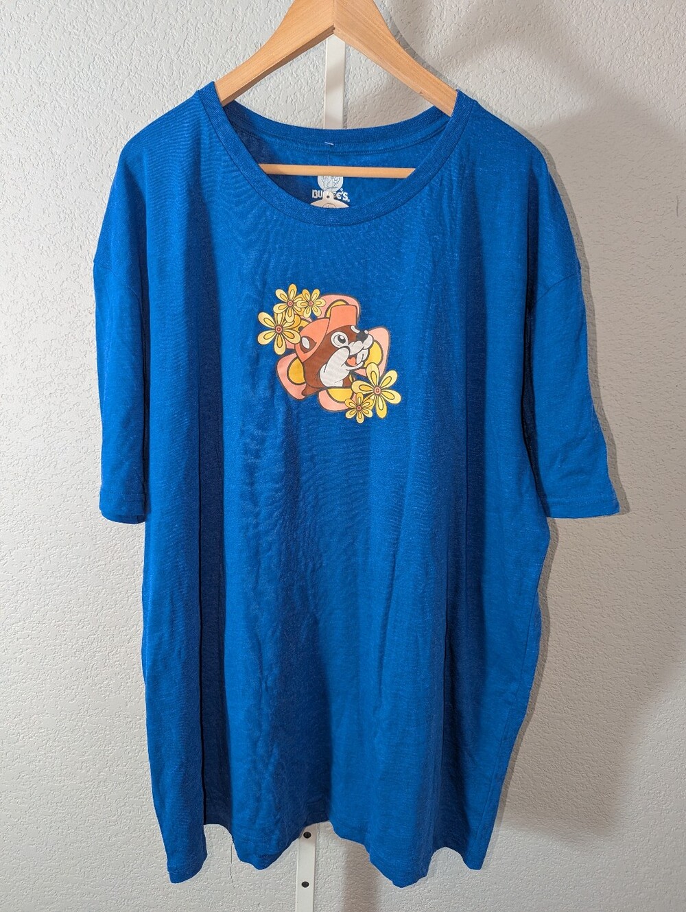 Buc-ee's "Just A Girl Who Loves Buc-ee's" Boho Blue Graphic Tee 3XL NWT